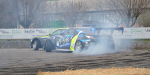 immagine auto in derapata 2° “Master Show Terra dei Piloti”